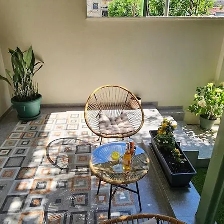 Olive Garden Blue Apartment *