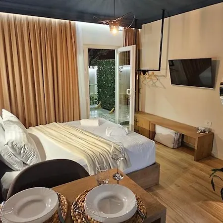 Olive Garden Blue * Tirana